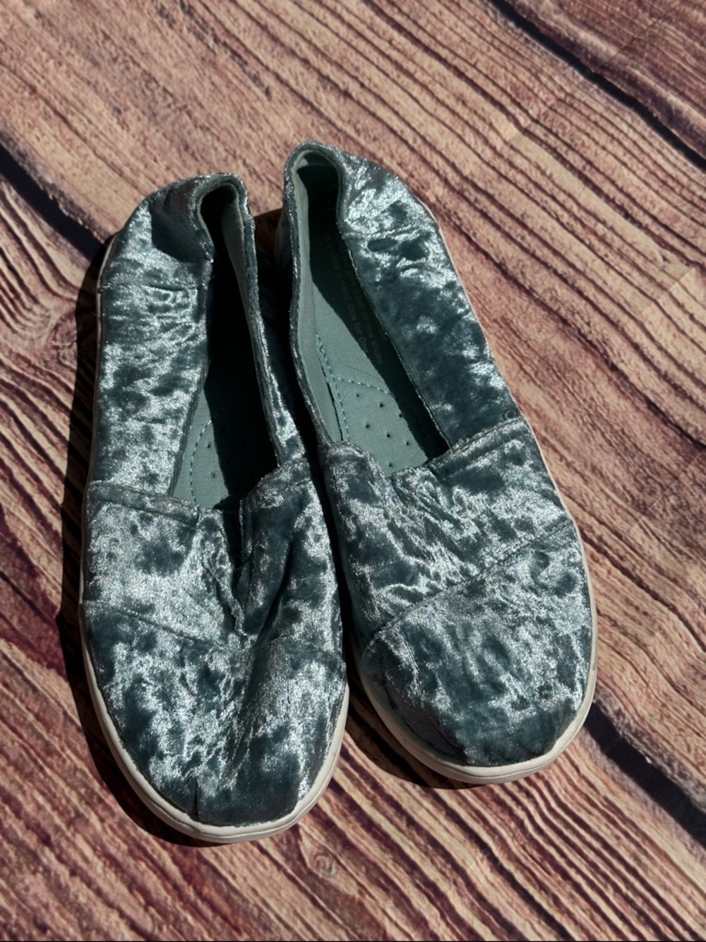 Kids teal crushed Velvet Slip-On Shoes in Teal